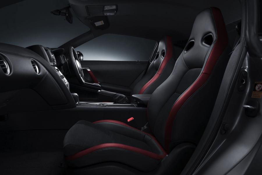  Nissan GT-R 2007 года  (фото 420 из 480)